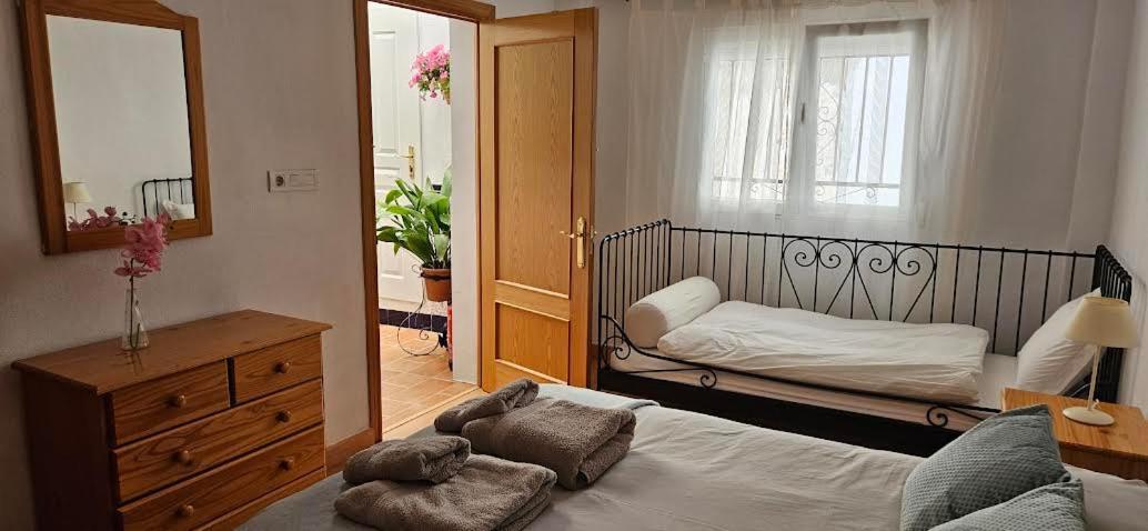Casa De 5 Habitaciones Hasta 9 Plazas, La Casilla En Durcal, Granada Esterno foto